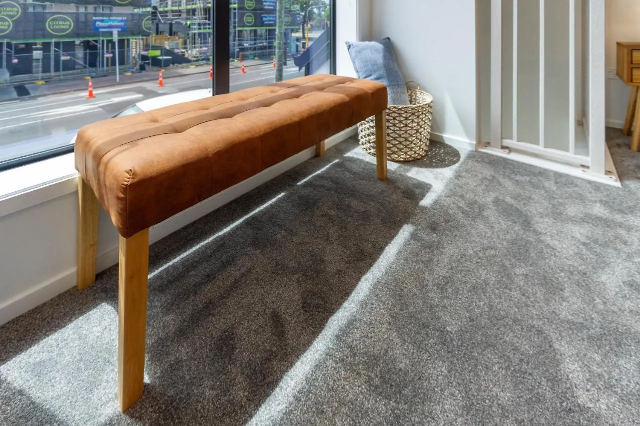 Modern, Convenient, Central: 1 Bedroom Loft 基督城