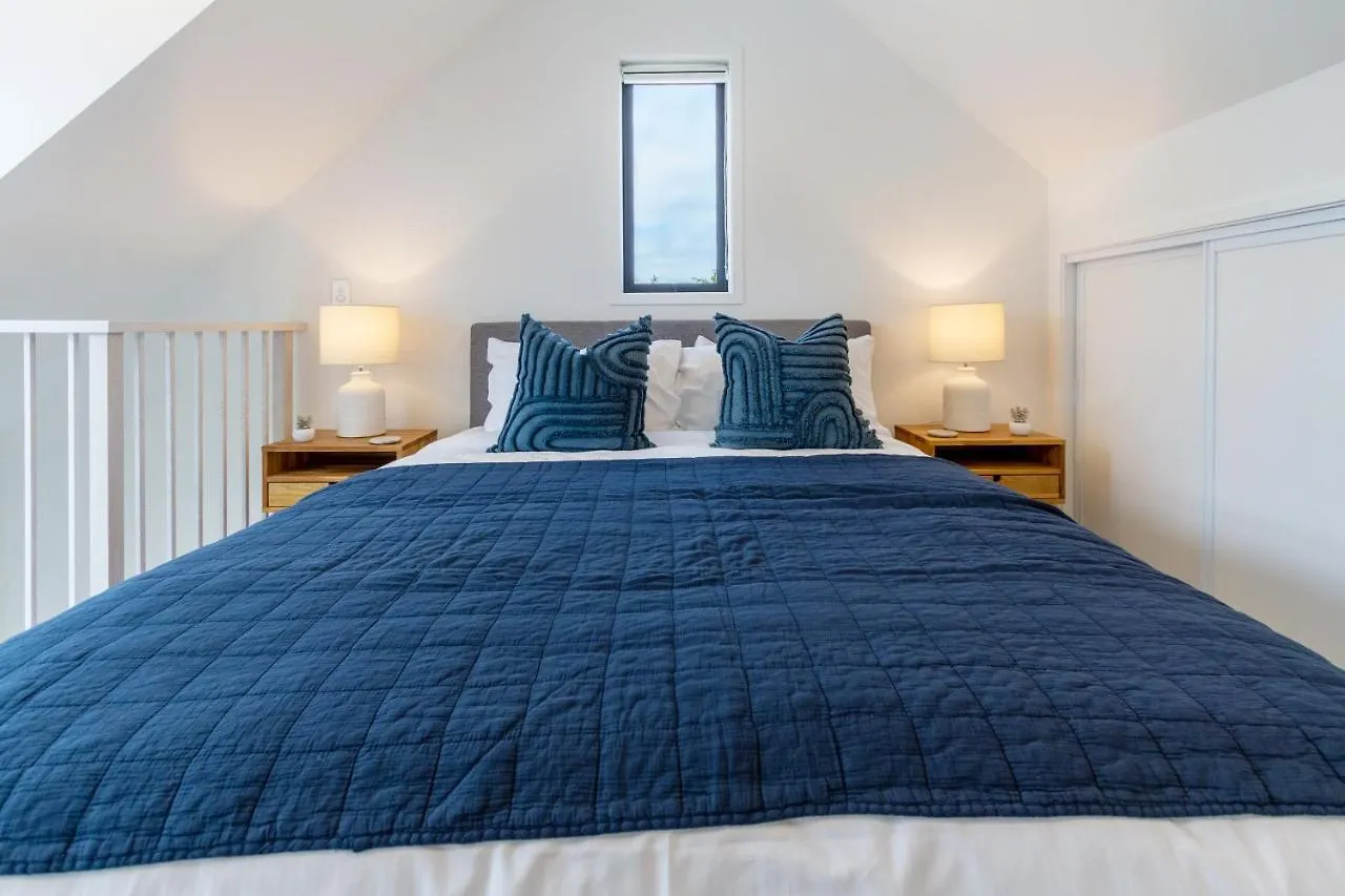 Modern, Convenient, Central: 1 Bedroom Loft 基督城 公寓
