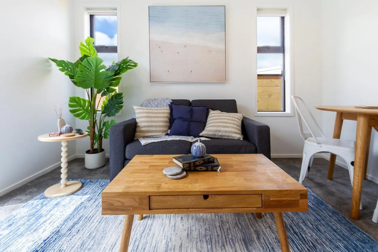 Modern, Convenient, Central: 1 Bedroom Loft 基督城